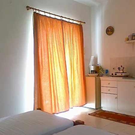 Athina * Archangelos (Rhodes)